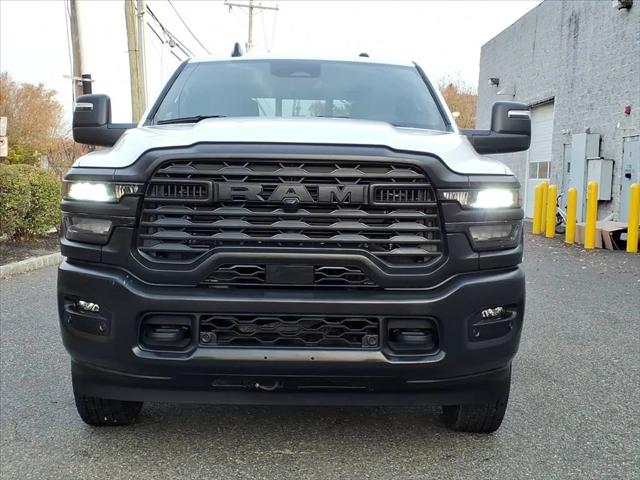2025 RAM 2500 Tradesman Crew Cab 4x4 64 Box