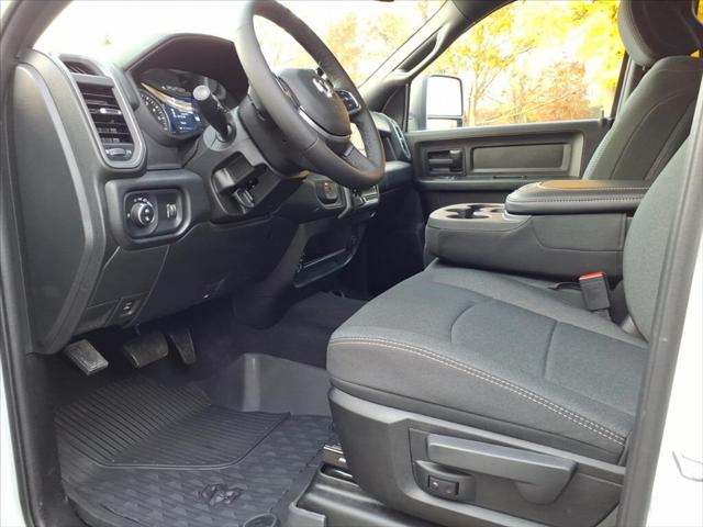 2025 Ram 2500 Tradesman Crew Cab 4x4 6'4" Box