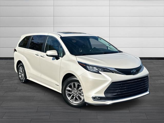 2021 Toyota Sienna XLE 8 Passenger 2021 Toyota Sienna XLE 8 Passenger