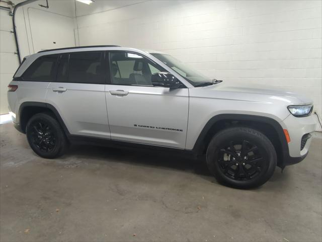 2024 Jeep Grand Cherokee Altitude 4x4 2024 Jeep Grand Cherokee Altitude 4x4