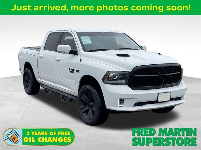2017 RAM 1500 Night Crew Cab 4x4 57 Box