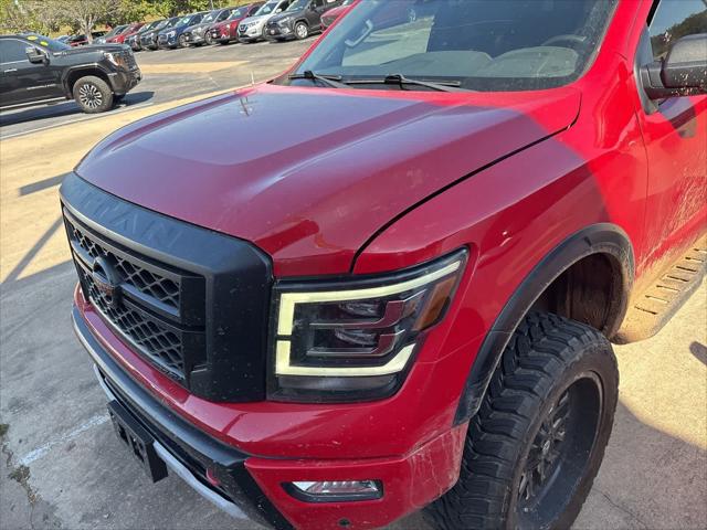 2020 Nissan TITAN Crew Cab PRO-4X 4x4 2020 Nissan TITAN Crew Cab PRO-4X 4x4