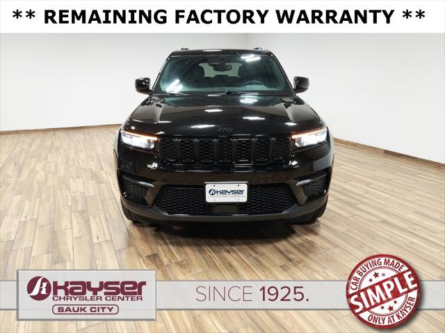 2023 Jeep Grand Cherokee Altitude 4x4 2023 Jeep Grand Cherokee Altitude 4x4