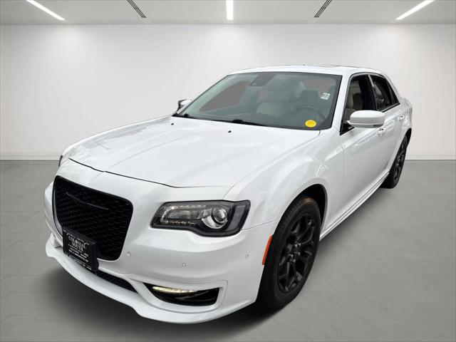 2022 Chrysler 300 Touring L AWD