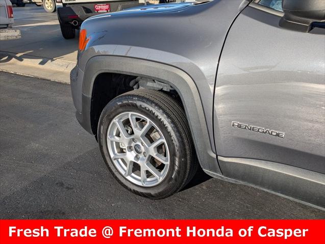 2022 Jeep Renegade Latitude 4x4 2022 Jeep Renegade Latitude 4x4