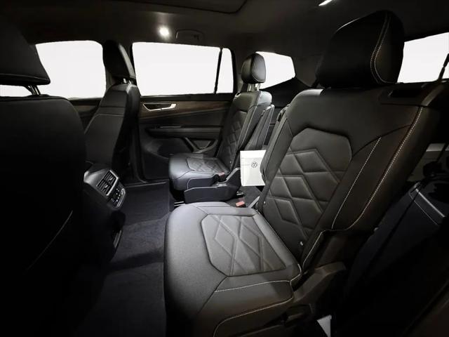 2026 Volkswagen Atlas SE with Technology