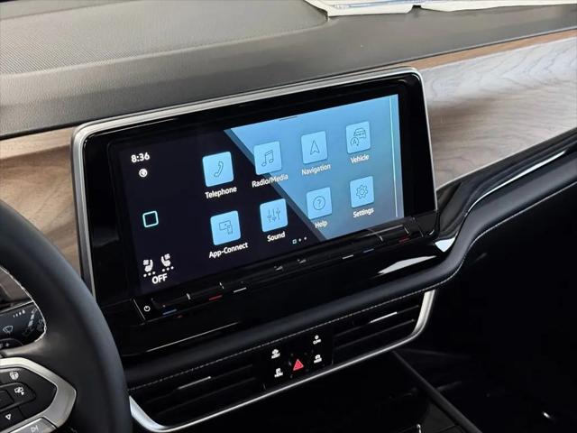 2026 Volkswagen Atlas SE with Technology