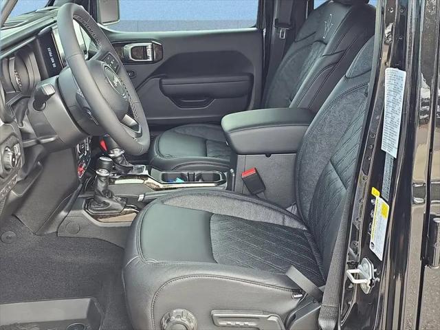 2025 Jeep Wrangler 4-Door Willys 4x4