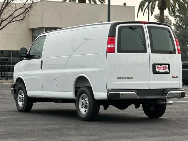 2025 GMC Savana Cargo RWD 3500 Regular Wheelbase Work Van