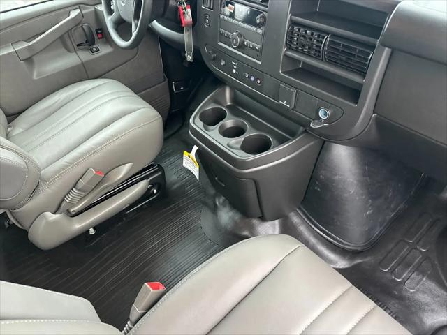 2025 GMC Savana Cargo RWD 3500 Regular Wheelbase Work Van