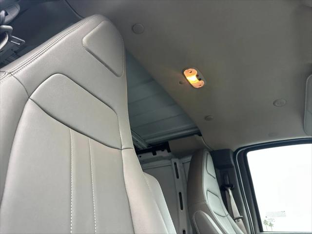 2025 GMC Savana Cargo RWD 3500 Regular Wheelbase Work Van