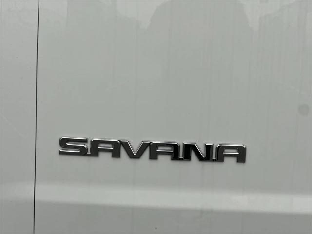 2025 GMC Savana Cargo RWD 3500 Regular Wheelbase Work Van