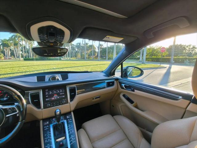 2018 Porsche Macan Turbo