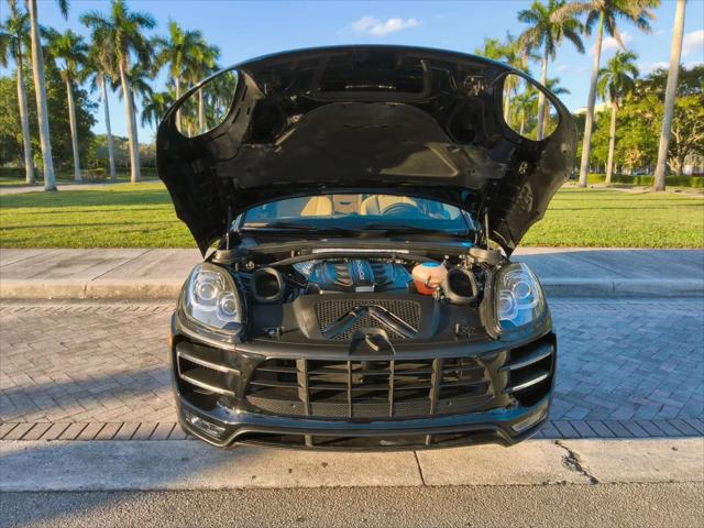 2018 Porsche Macan Turbo