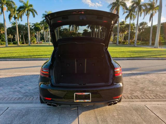 2018 Porsche Macan Turbo