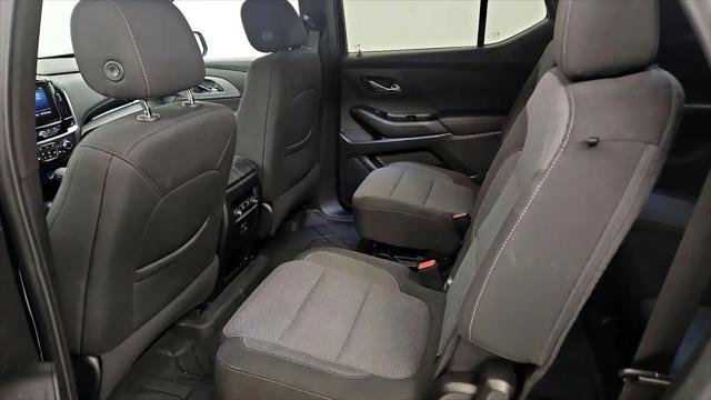 2022 Chevrolet Traverse AWD LT Cloth