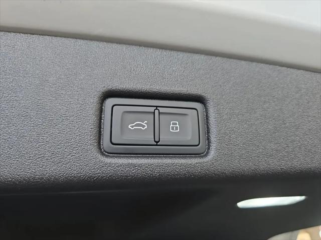 2025 Audi Q5 Premium TFSI quattro S tronic