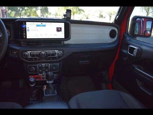 2024 Jeep Wrangler 4-Door Willys 4x4