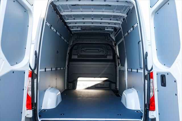 2026 Mercedes-Benz Sprinter Cargo Van Standard Roof 4-Cyl Diesel
