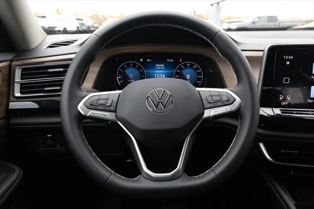 2026 Volkswagen Atlas SE with Technology