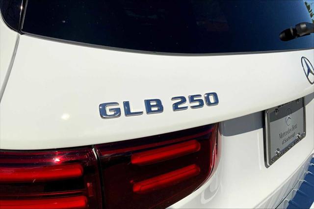 2026 Mercedes-Benz GLB 4MATIC