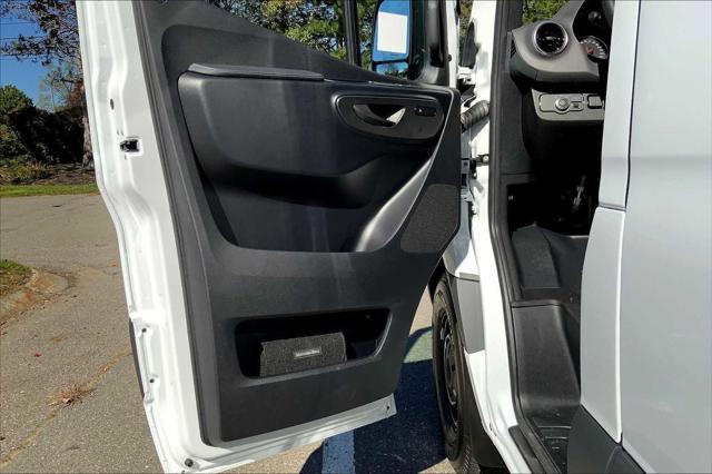 2026 Mercedes-Benz Sprinter Cargo Van Standard Roof 4-Cyl Diesel HO