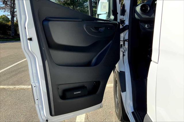2026 Mercedes-Benz Sprinter Crew Van Standard Roof 4-Cyl Diesel HO