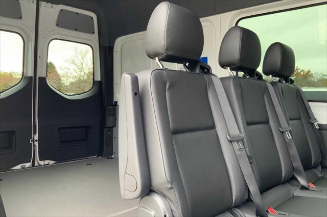 2026 Mercedes-Benz Sprinter Crew Van Standard Roof 4-Cyl Diesel HO