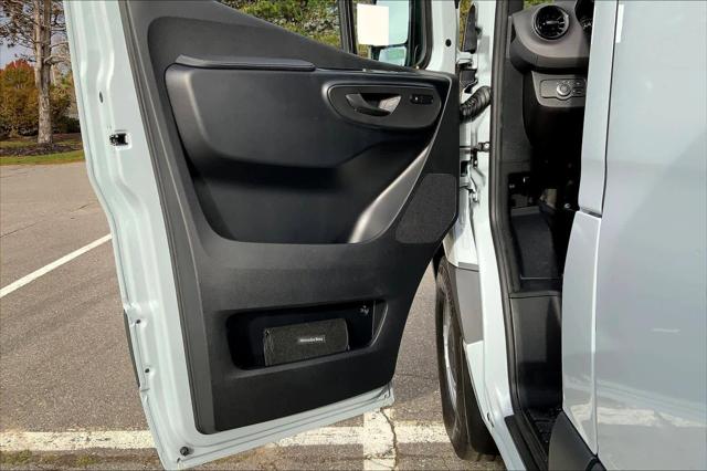 2026 Mercedes-Benz Sprinter Cargo Van Standard Roof 4-Cyl Diesel HO