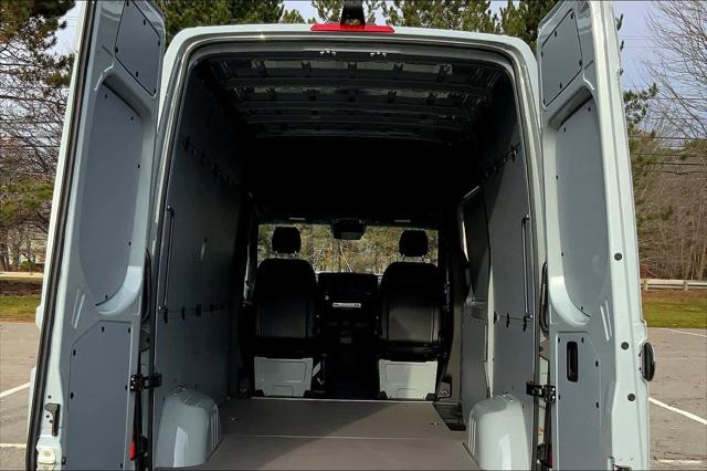 2026 Mercedes-Benz Sprinter Cargo Van Standard Roof 4-Cyl Diesel HO