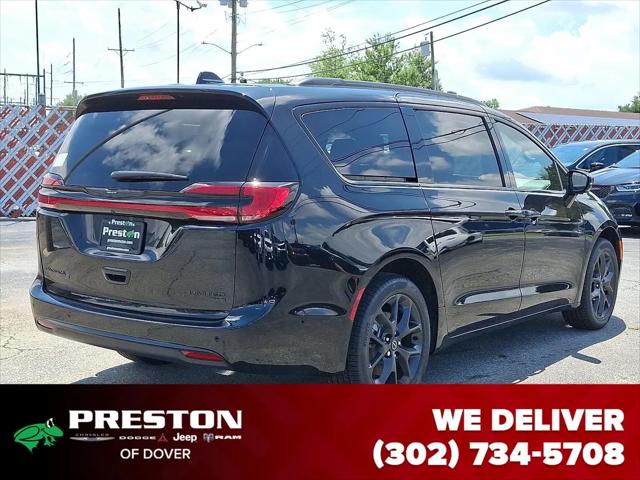 2025 Chrysler Pacifica Limited AWD