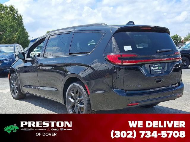 2025 Chrysler Pacifica Limited AWD