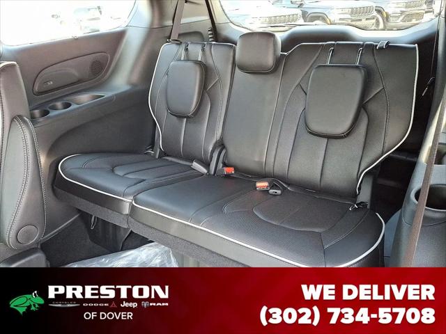 2025 Chrysler Pacifica Limited AWD