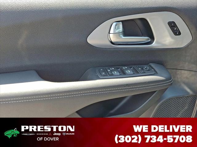 2025 Chrysler Pacifica Limited AWD