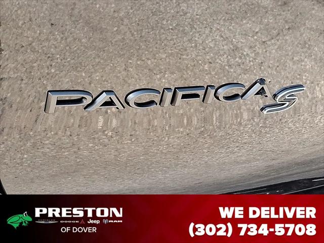 2025 Chrysler Pacifica Limited AWD