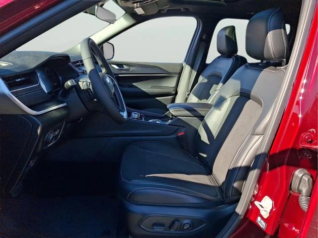 2025 Jeep Grand Cherokee Altitude X 4x4