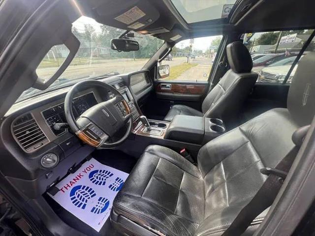 2011 Lincoln Navigator Base