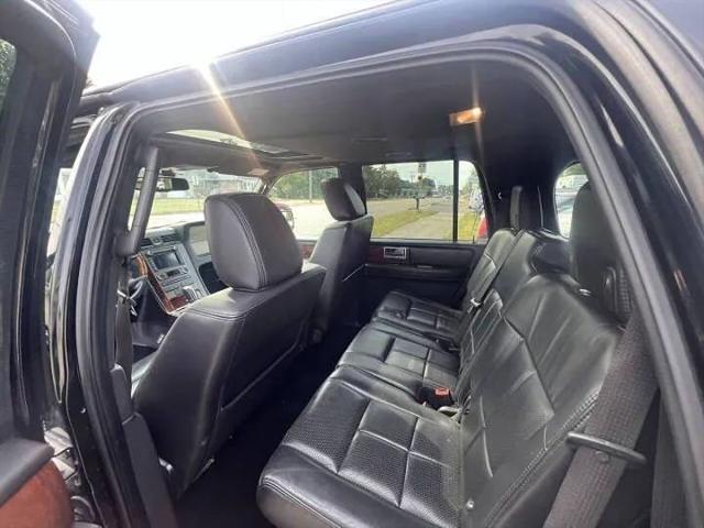 2011 Lincoln Navigator Base