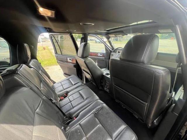 2011 Lincoln Navigator Base