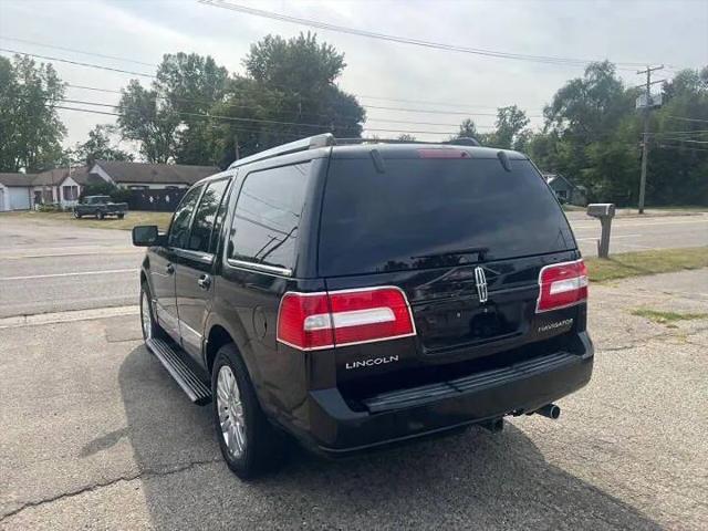 2011 Lincoln Navigator Base