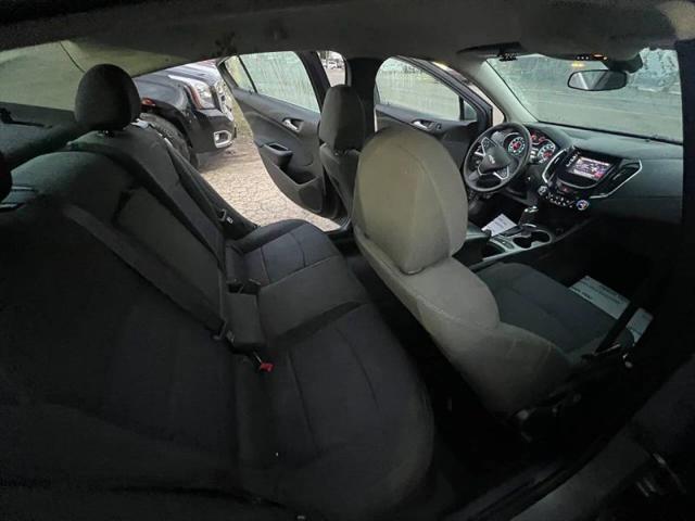 2017 Chevrolet Cruze LT Auto