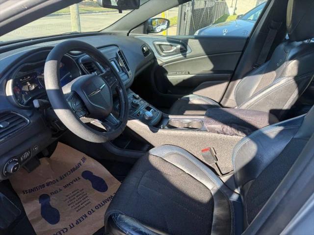2015 Chrysler 200 S