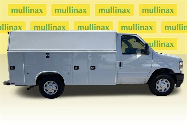 2026 Ford E-350 Cutaway E-Series Cutaway