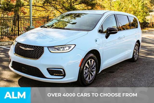 2024 Chrysler Pacifica Hybrid Select