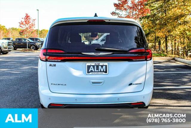 2024 Chrysler Pacifica Hybrid Select