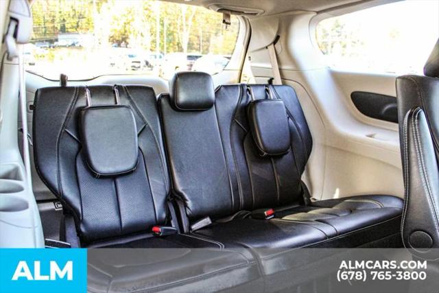 2024 Chrysler Pacifica Hybrid Select