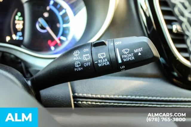 2024 Chrysler Pacifica Hybrid Select