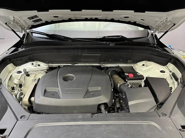 2019 Volvo XC90 T6 Momentum