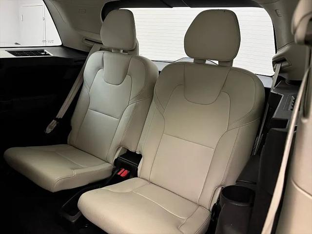 2019 Volvo XC90 T6 Momentum