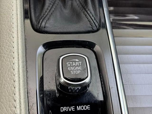 2019 Volvo XC90 T6 Momentum